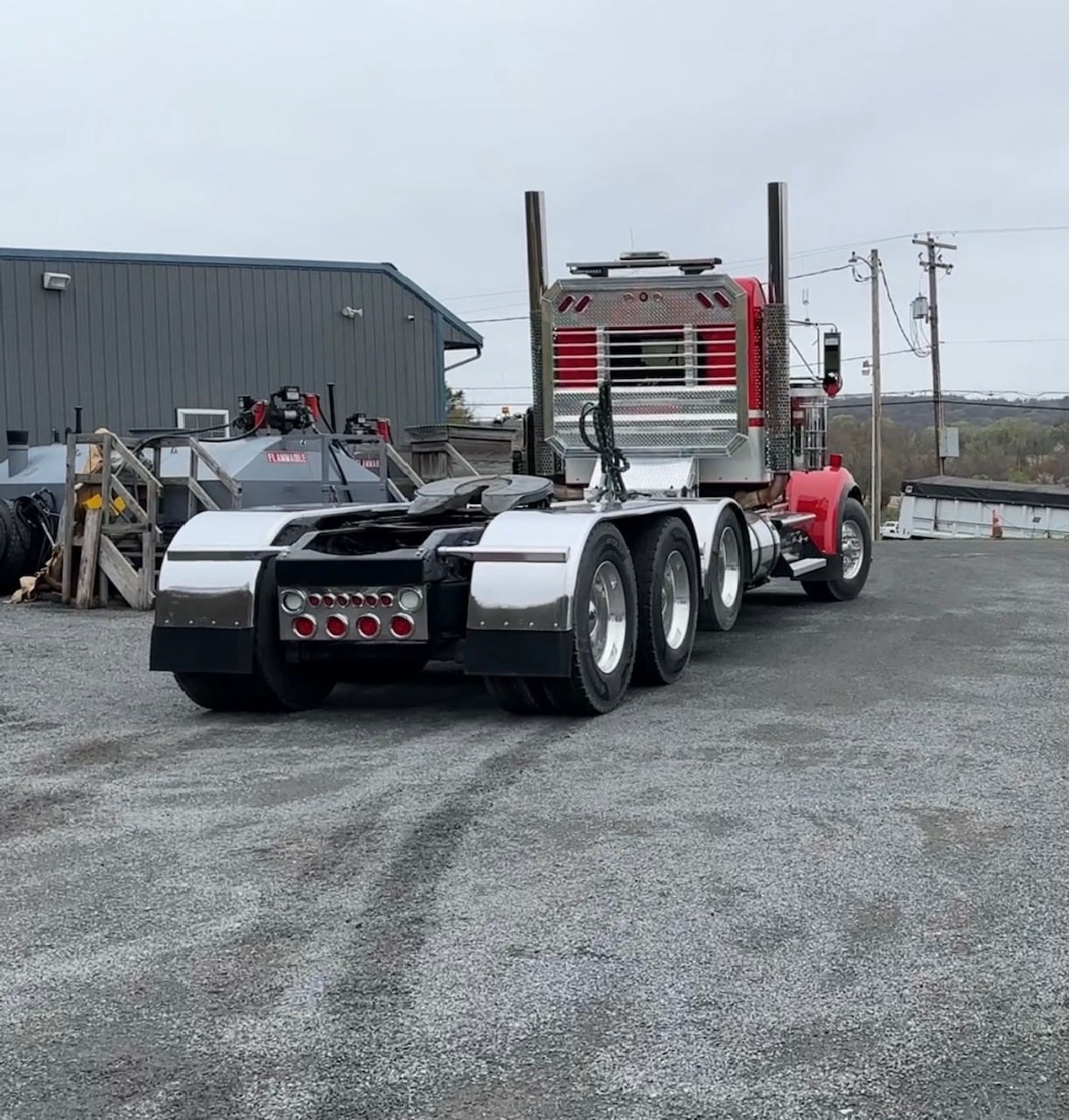 2009 KENWORTH W900L Heavy Hauler - Image 3